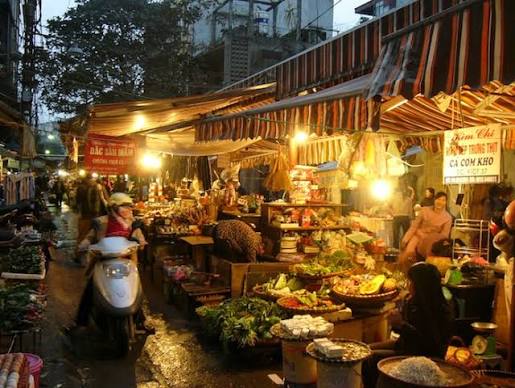 Southeast Asian spice and herb market stall with botanical ingredients ready for export